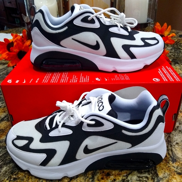 Nike Other - 🏷️ HUGE SALE Nike Air Max 200 shoes  10